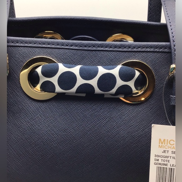 MICHAEL KORS NWT GORGEOUS NAVY LEATHER TOTE BAG WITH BLUE/ WHITE POLKA DOT SCARF - Picture 6 of 11